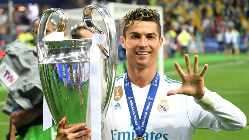 Chân săn bóng hàng đầu Cristiano Ronaldo
